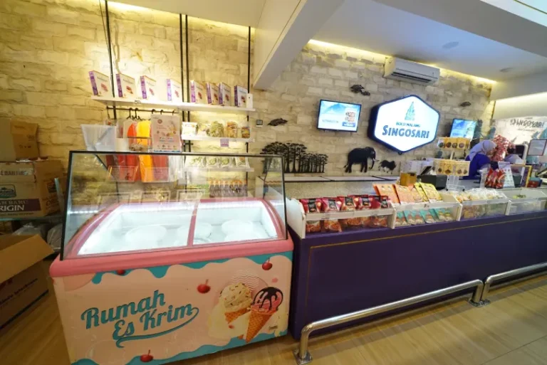 Interior Karanglo Dekat Kasir
