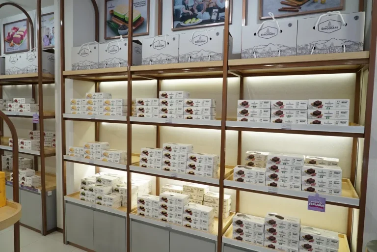 Interior Store Batu Kiri