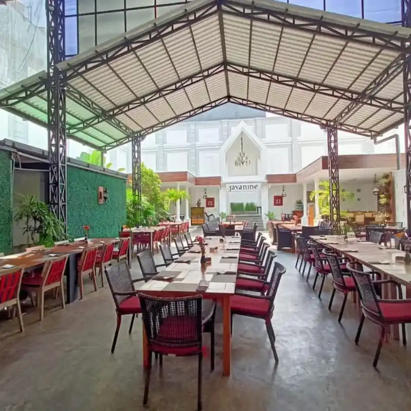 Javanine Resto