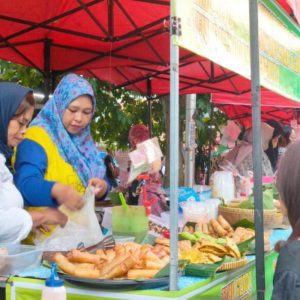 Pasar Takjil Kertosentono