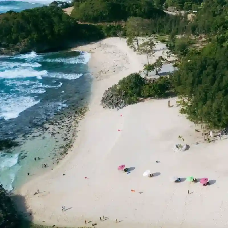 wisata pantai di malang