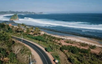 pantai parang dowo malang