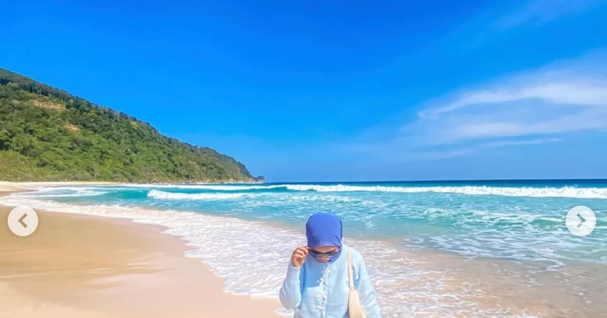 pantai modangan malang