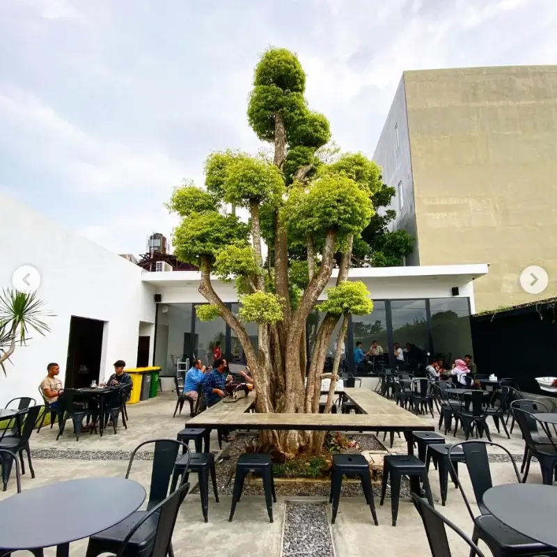 Sebelasduabelaskopi malang