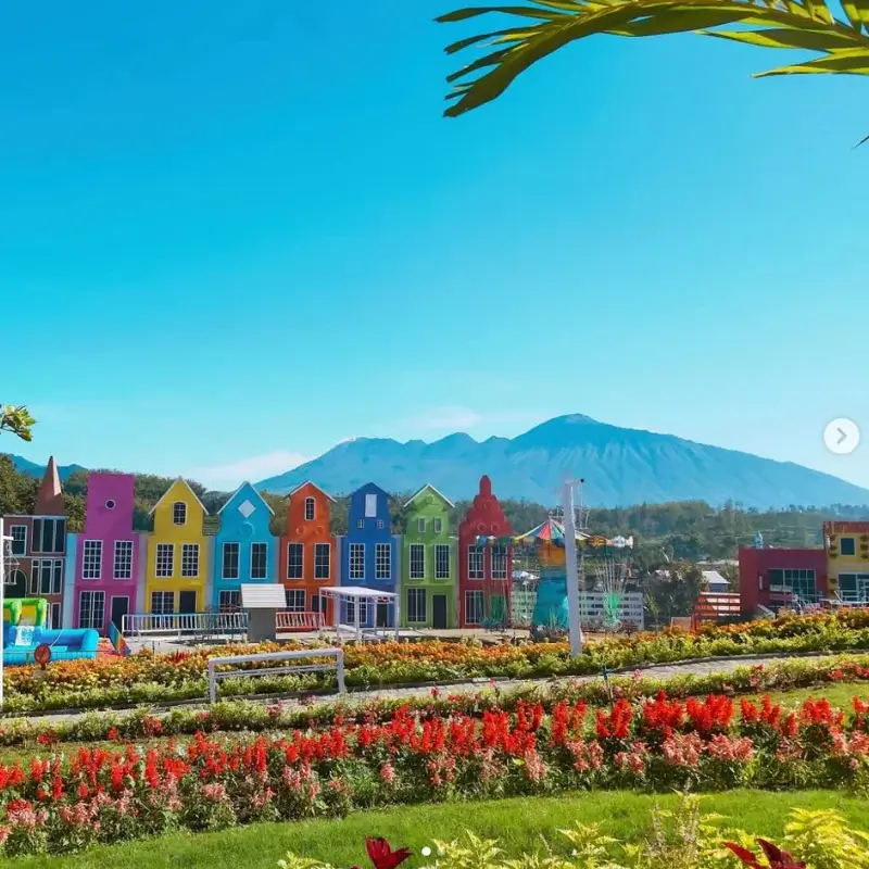 Wisata Ala Disneyland di Malang