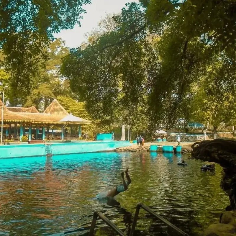 Pemandian Alam Banyu Biru